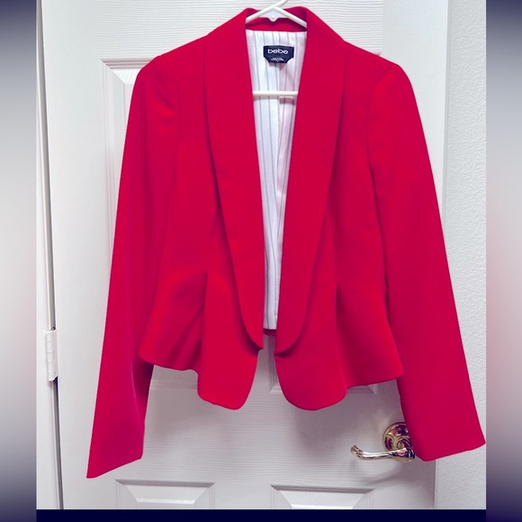 Bebe - Picture 4 of 11